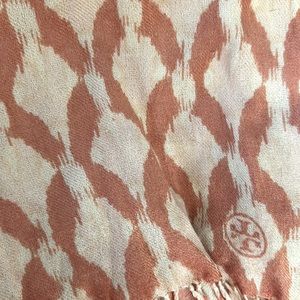 Tory Burch: scarf